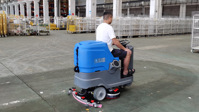 潔臣士工業掃地機，工商業高效清潔神器